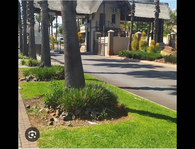 2 bed property to rent in MOOIKLOOF RIDGE